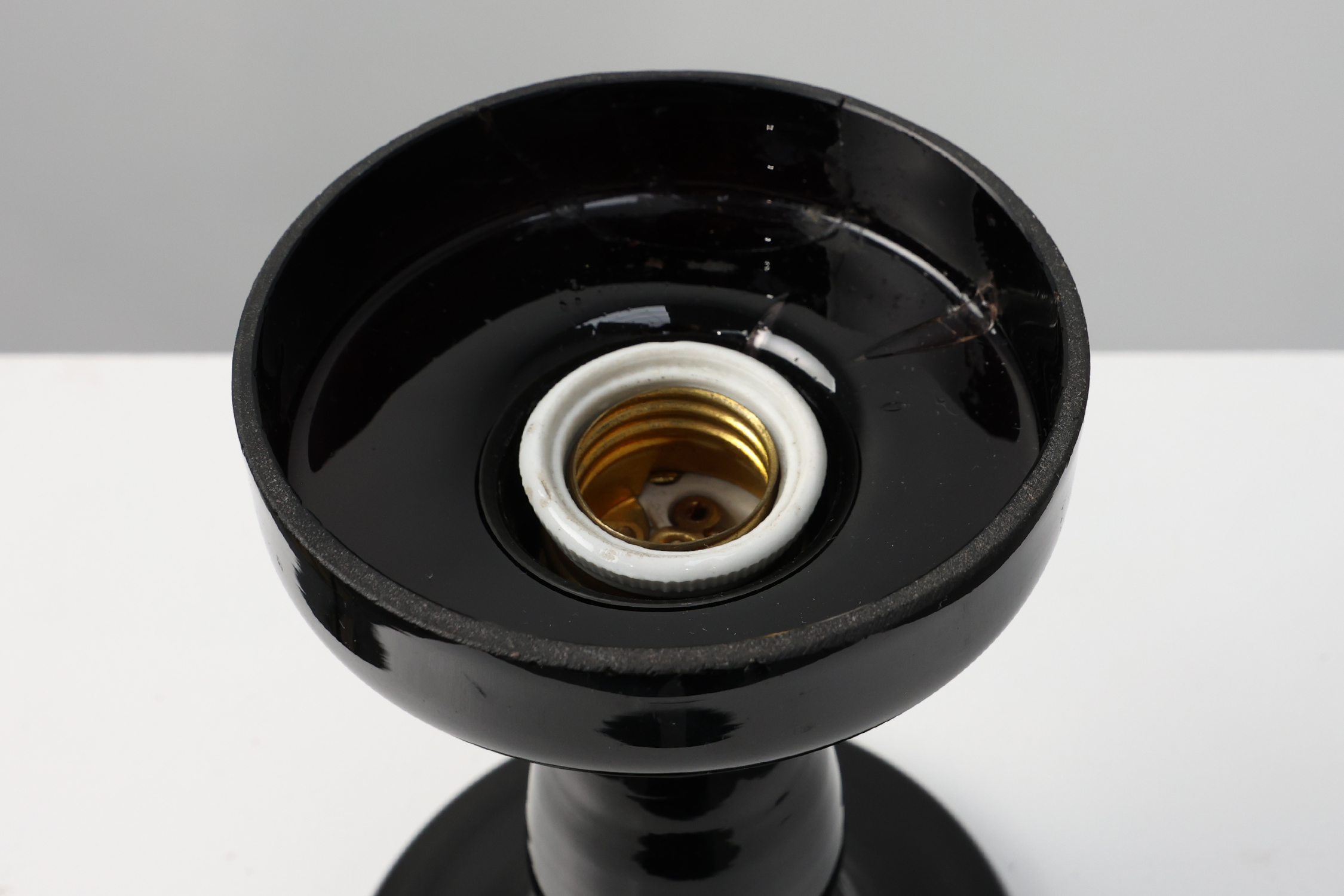 French Art Deco Table Lamp with Multicolored Spatter Glass Shade and Black Glass Base, 1920sthumbnail